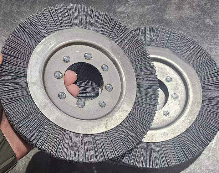 Slim Wheel Brush